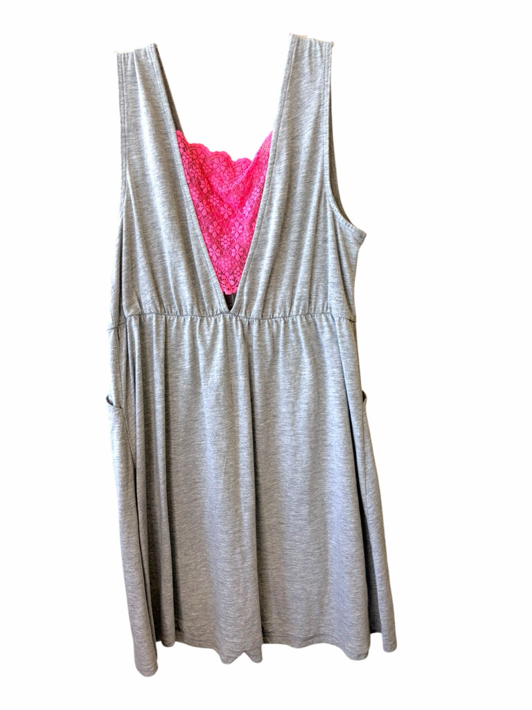 CACIQUE Size 14/16 NIGHT GOWN
