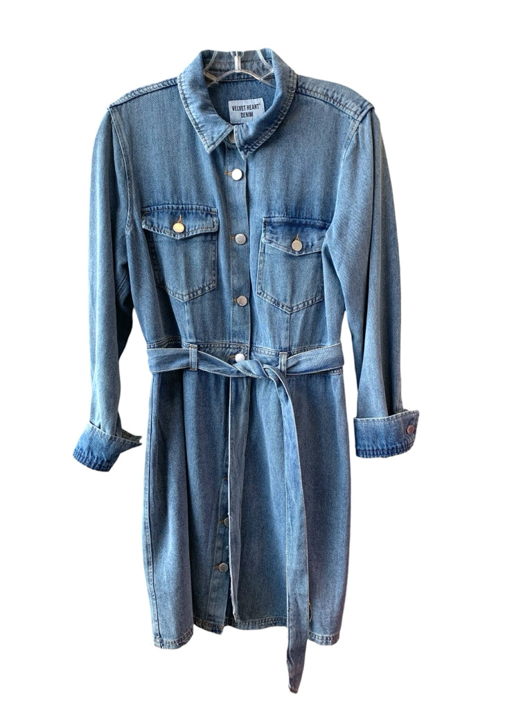 VELVET HEART Size medium DRESS W