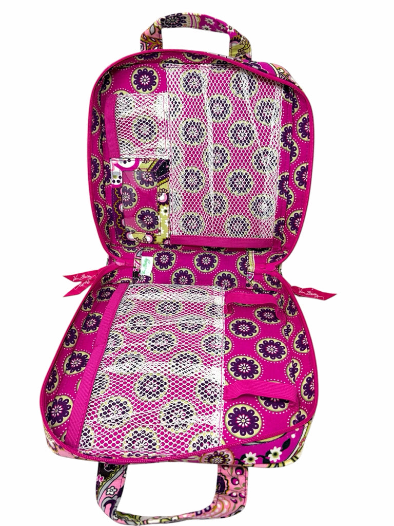VERA BRADLEY Size medium CASE