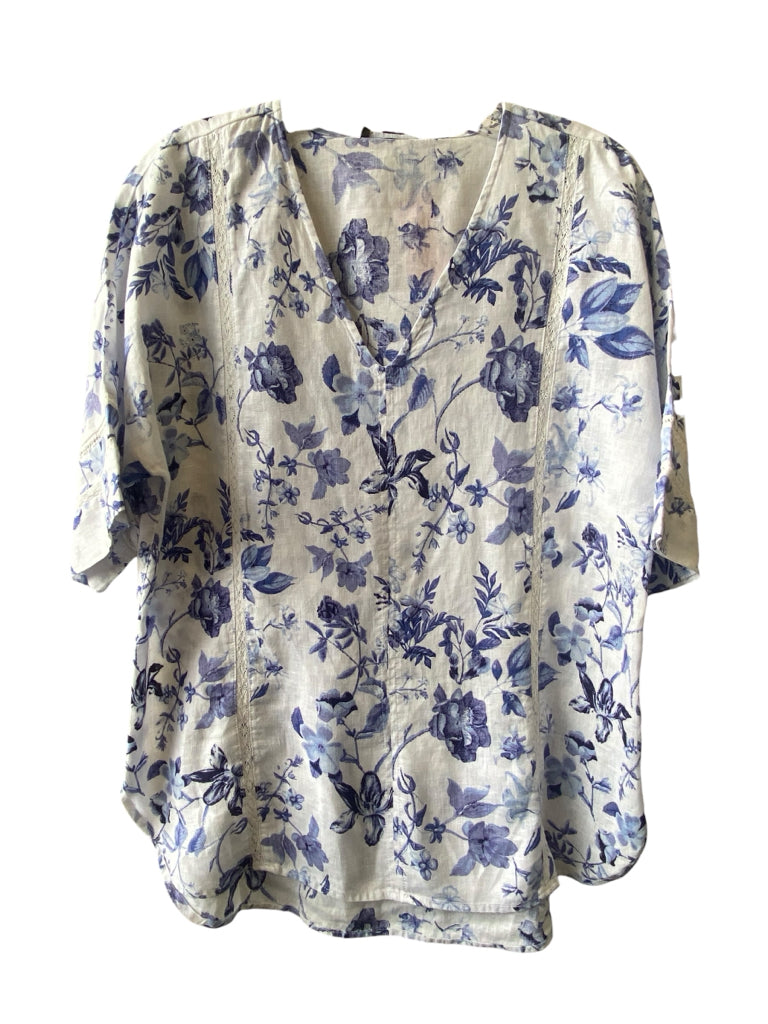 SAKS FIFTH AVE. Size small TOP  W