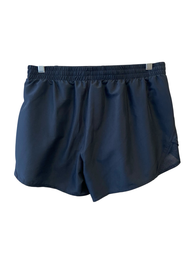UNDER ARMOUR Size medium GYM W