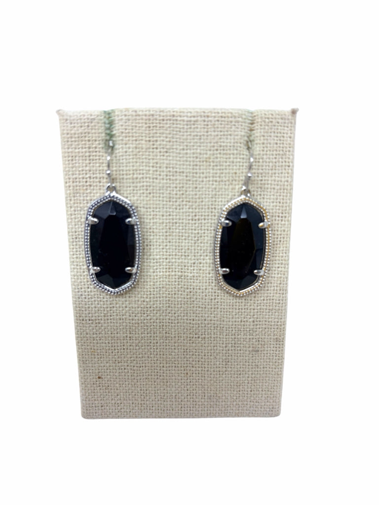 KENDRA SCOTT Size PIERCED EARRINGS
