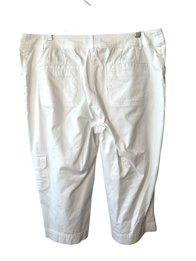 CHICO'S  large CROP W