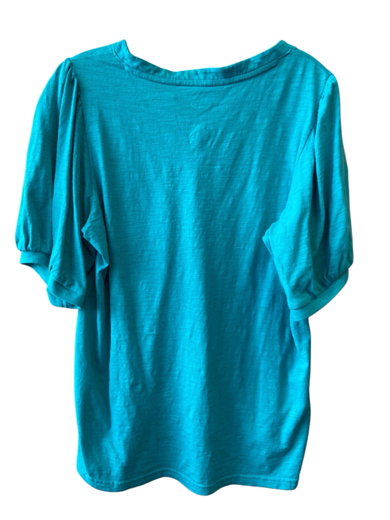 ST. JOHN'S BAY Size large TOP W