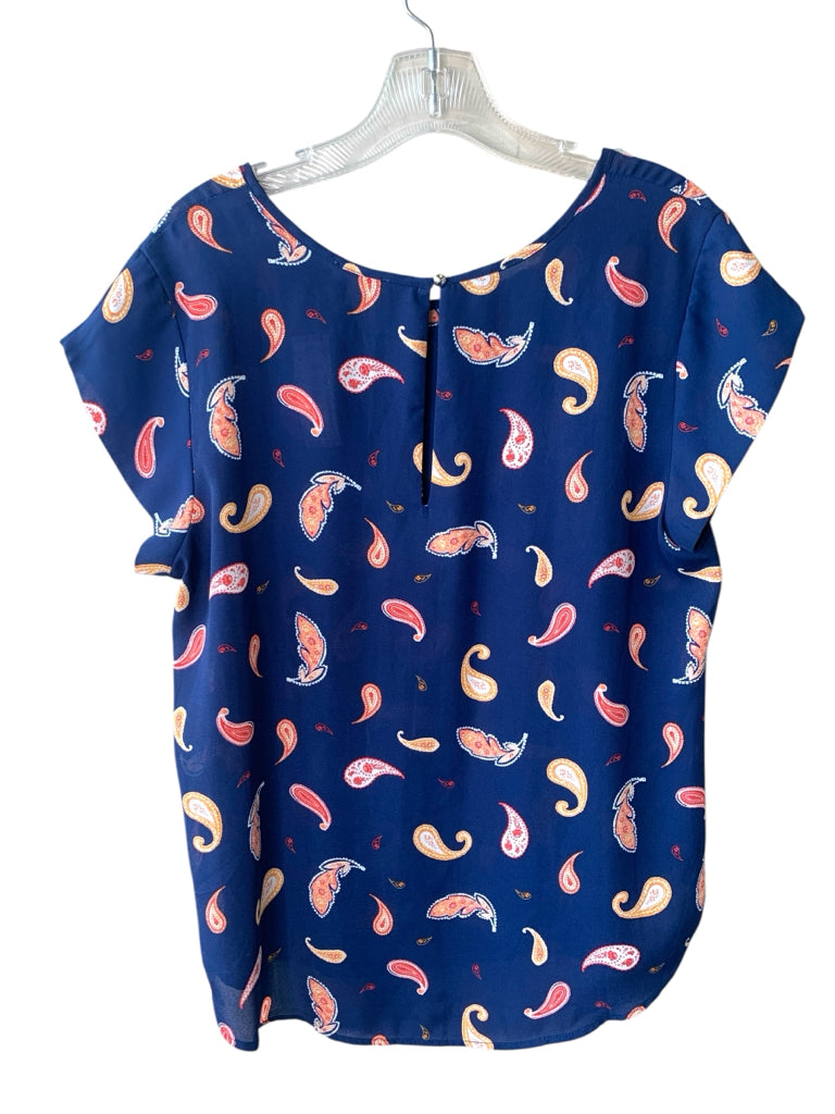 LILY WHITE  large TOP W
