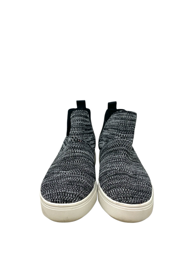 CHELSEA & VIOLET  6.5 BOOTIE W