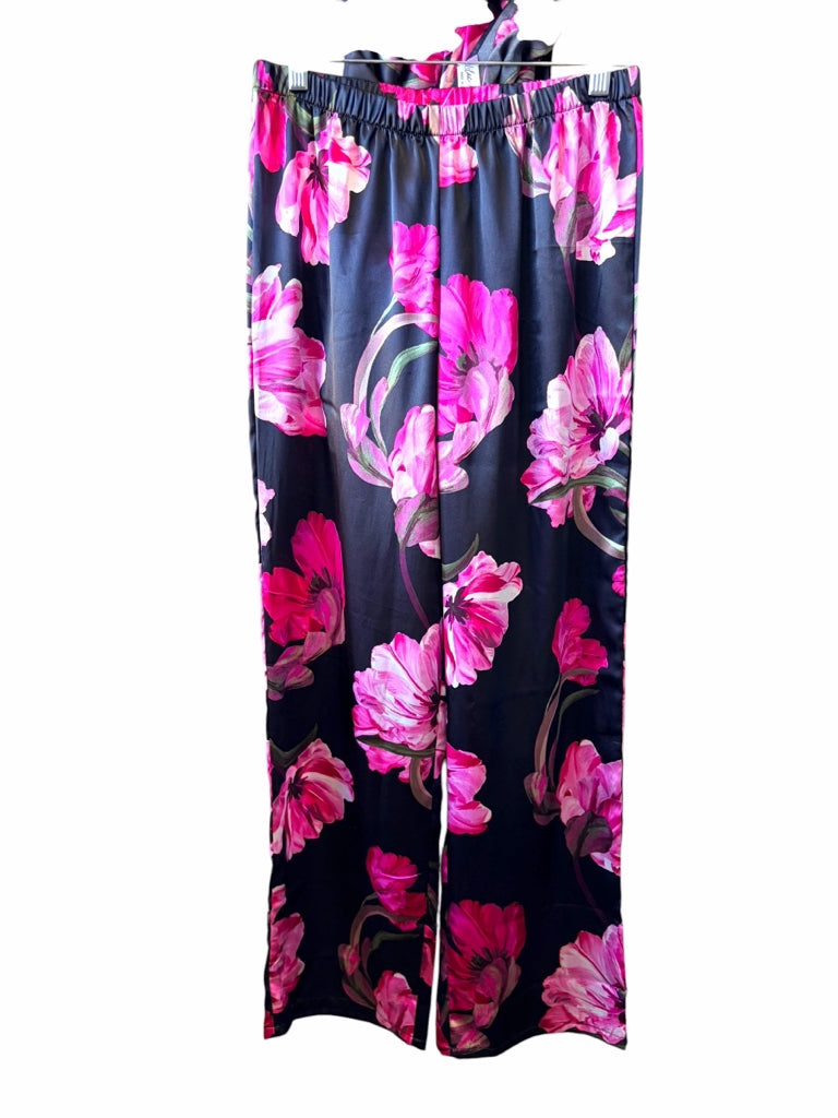 LILAC & LONDON Size small PJ SET W