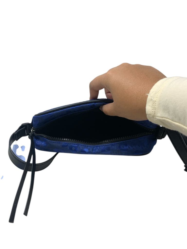 TAHARI  s/M CROSSBODY W