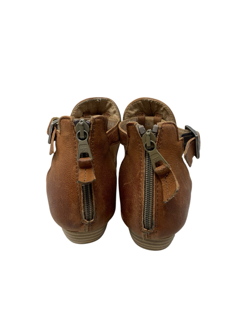 MIZ MOOZ Size 6 SANDALS W