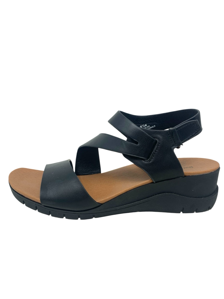 BARETRAPS  8 SANDALS W
