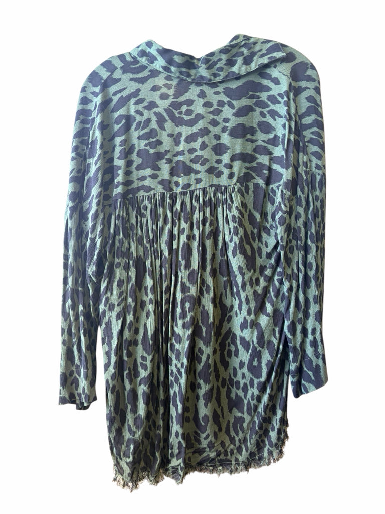 UMGEE Size small TOP  W