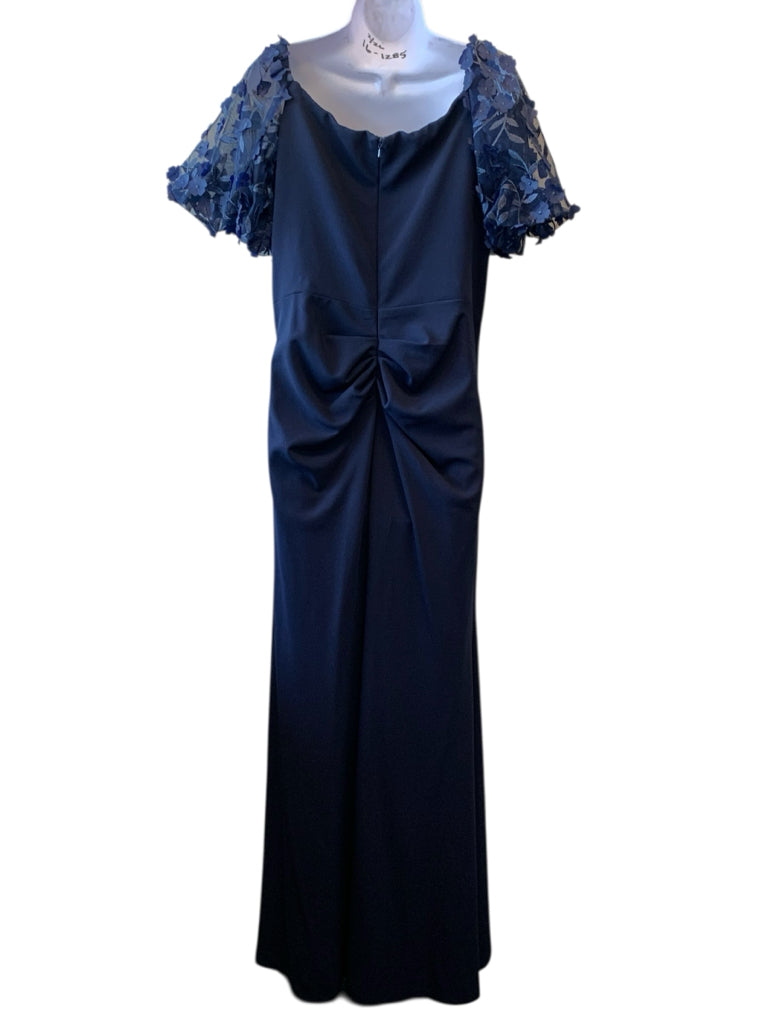 XSCAPE Size 16 FORMAL W