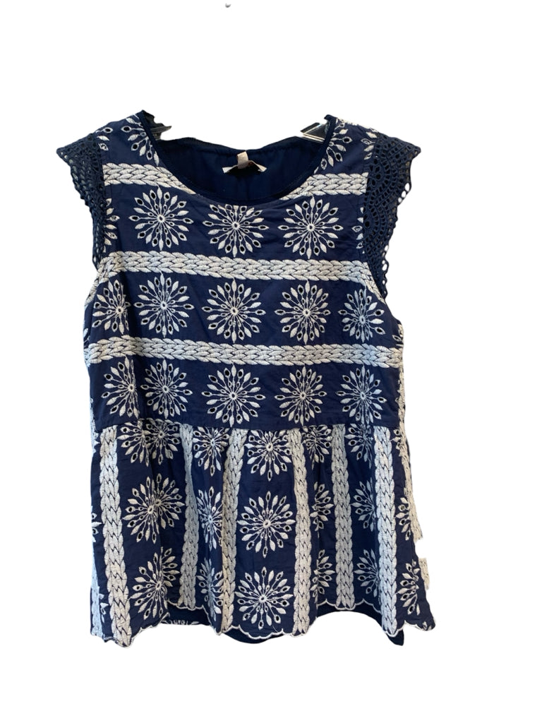SKIES ARE BLUE Size small TOP W