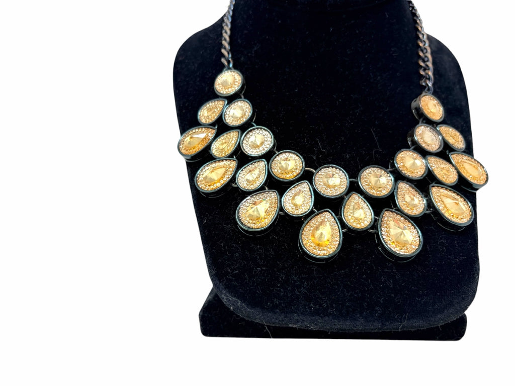 NECKLACE W