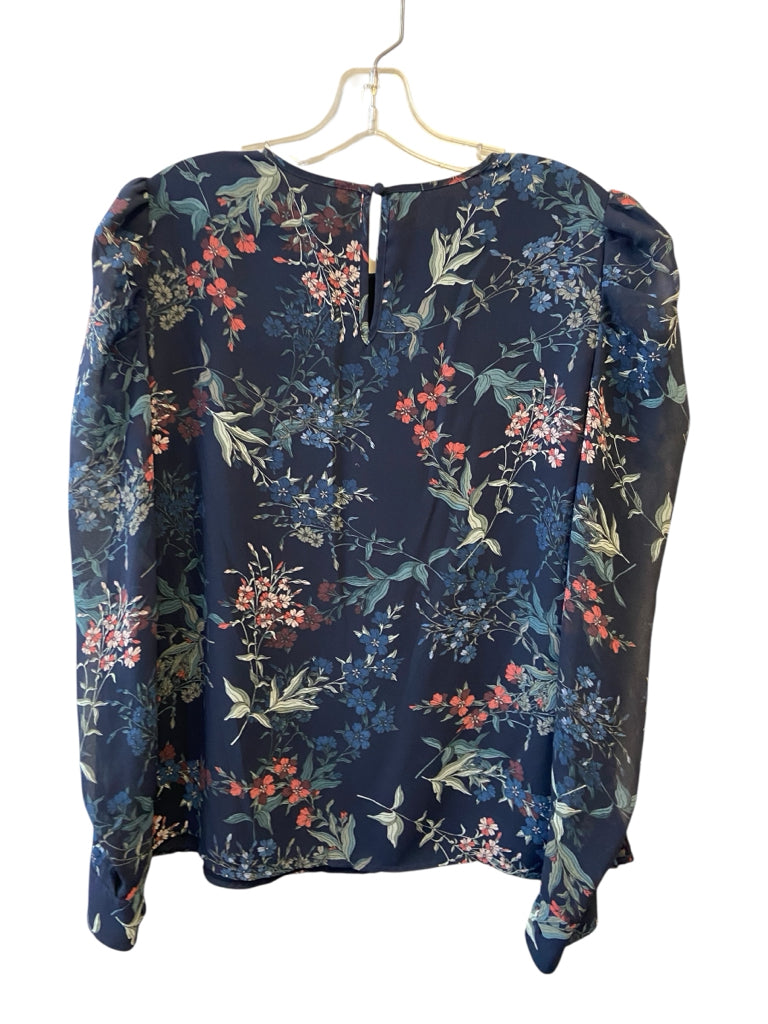 VINCE CAMUTO Size small TOP W