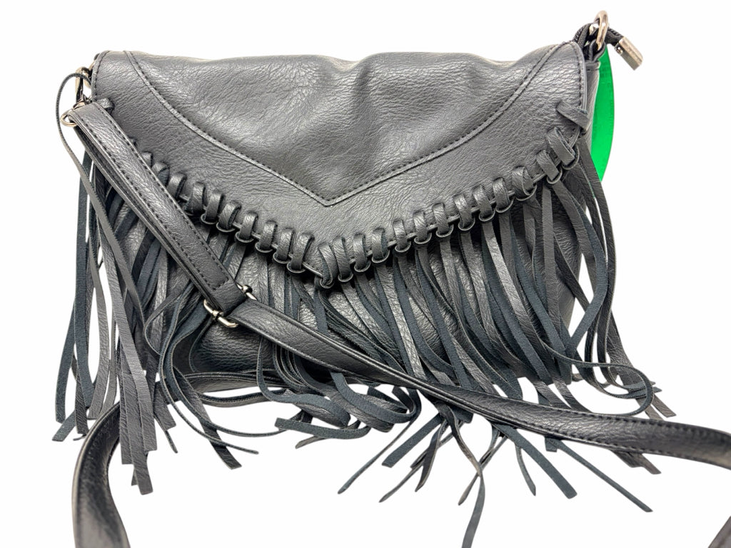 Size medium CROSSBODY W