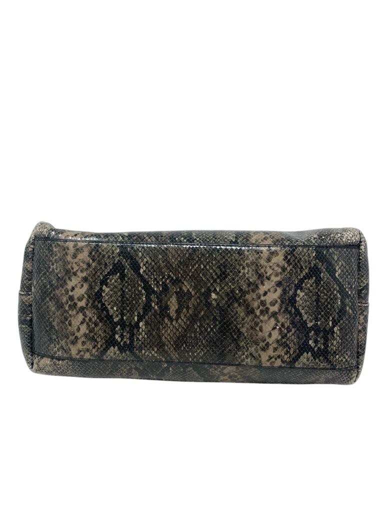 VICTORIA'S SECRET  medium PURSE W